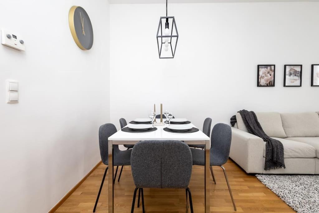 Orestaliving - 2Br On The Danube Canal Wien Exterior foto